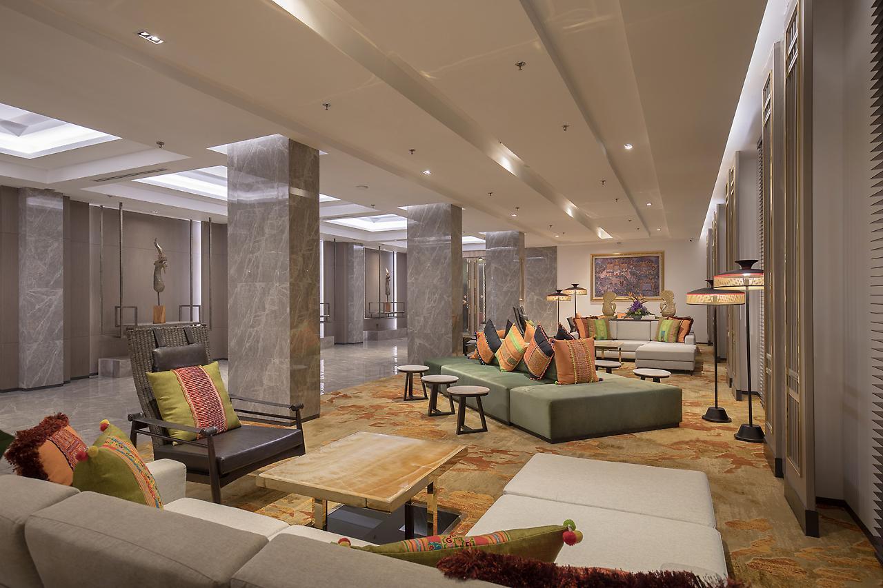 The Heritage Chiang Rai Hotel And Convention Zewnętrze zdjęcie The lobby of the hotel