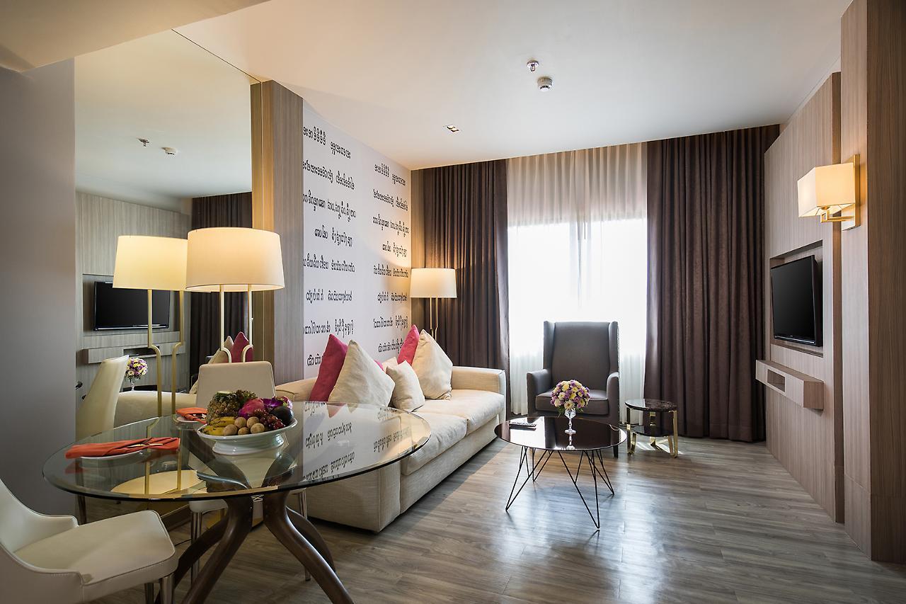 The Heritage Chiang Rai Hotel And Convention Zewnętrze zdjęcie Living room