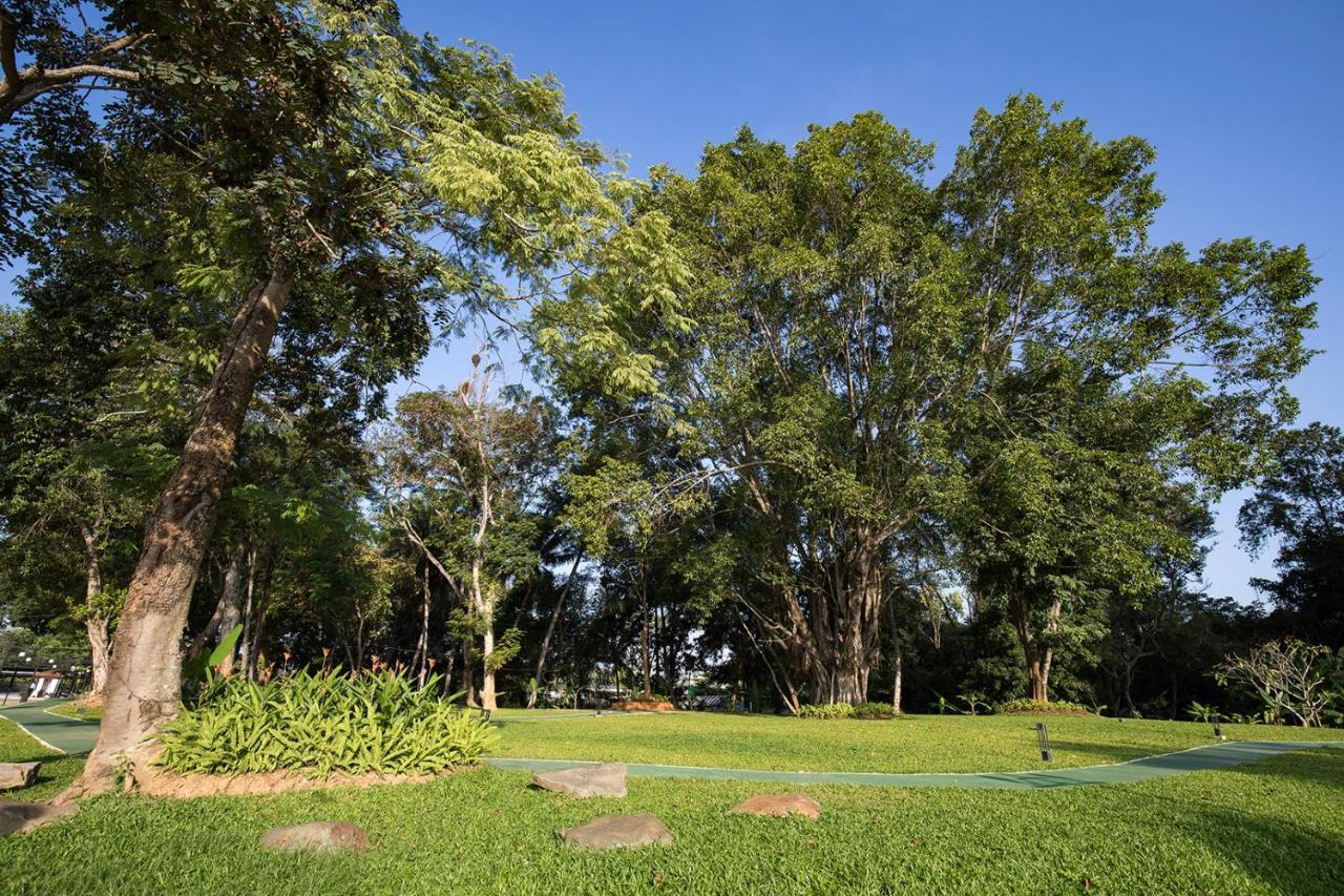 The Heritage Chiang Rai Hotel And Convention Zewnętrze zdjęcie The park